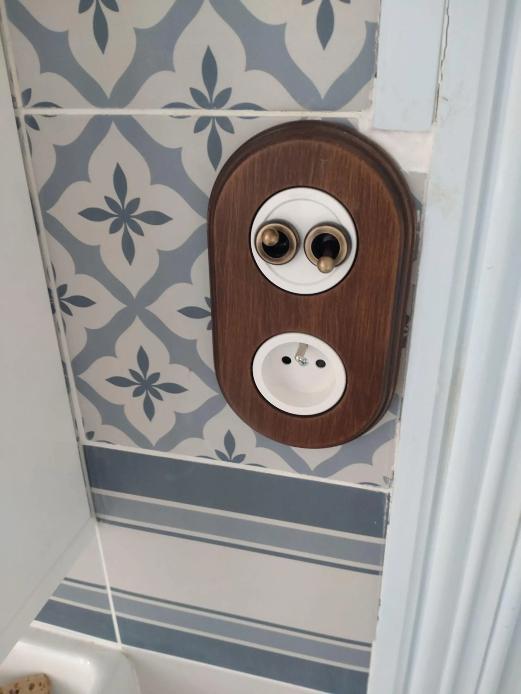 Rénovation électrique d'un château à Pommiers